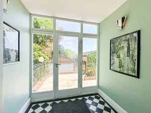 Photo 31- click for photo gallery